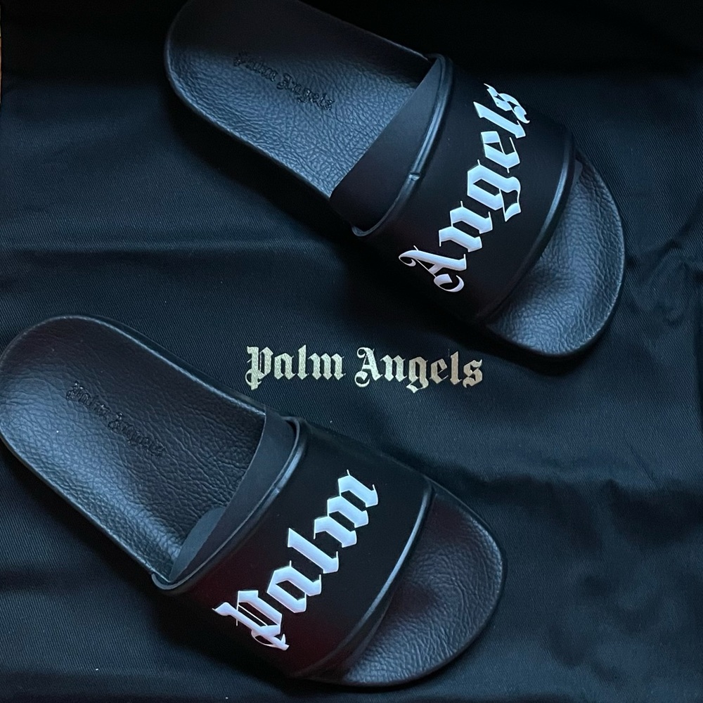 Palm Angels pool slides